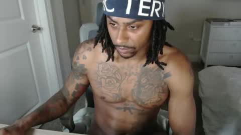 Snapshot of lybbxxx chatting on 12.16.25 CumAgain online show from 12.16.25