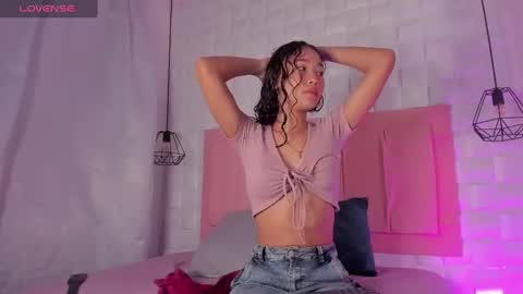 Lyhana Lee online show from 02.03.25