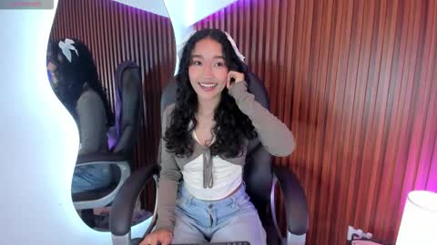 Lyhana Lee online show from 09.28.25