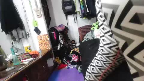 Snapshot of lyke2fuck chatting on 12.12.24 Lyke2fuck online show from 12.12.24