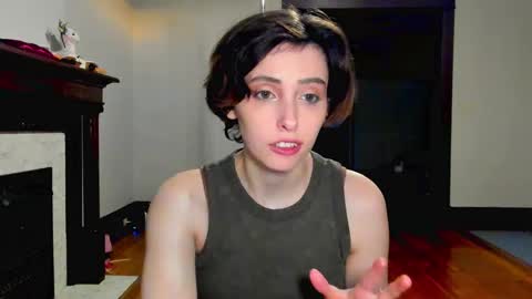 LylacDoll online show from 12.16.24