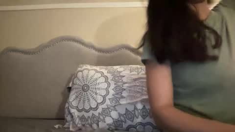 Snapshot of lylajades chatting on 03.19.26 Olivia online show from 03.19.26