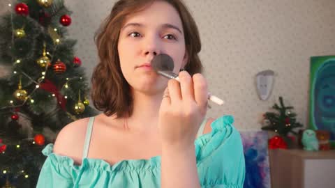 hi im Lyle online show from 12.19.24