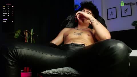 Lyle Bennett Freelance Model online show from 05.22.26