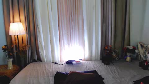 lylia_lust online show from 11.24.25