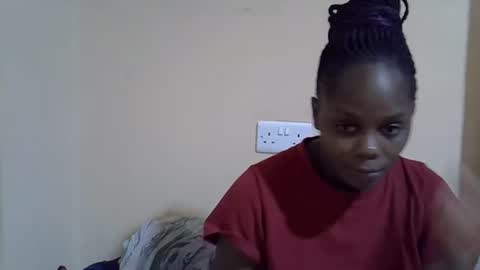 Snapshot of lyn_anna chatting on 09.18.25 lyn_anna online show from 09.18.25