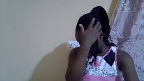 Snapshot of lyn_anna chatting on 12.02.25 lyn_anna online show from 12.02.25