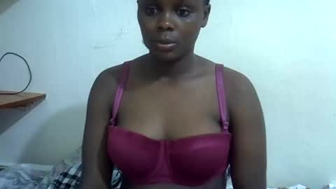 Snapshot of lyn_anna chatting on 06.10.26 lyn_anna online show from 06.10.26