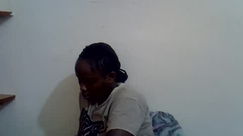 Snapshot of lyn_anna chatting on 06.13.26 lyn_anna online show from 06.13.26