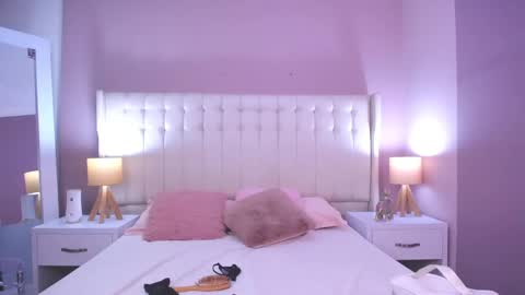 Lyn online show from 02.25.25