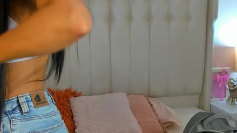 Lyn online show from 10.08.25