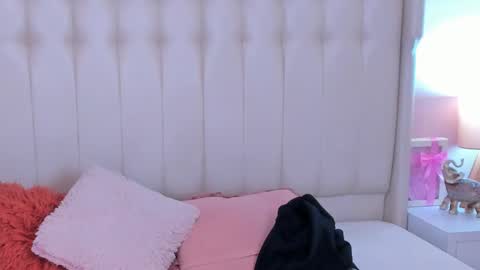 Lyn online show from 10.10.25