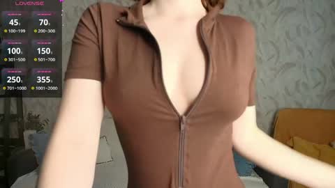 Snapshot of lynafrost chatting on 05.31.26 LynaFrost online show from 05.31.26