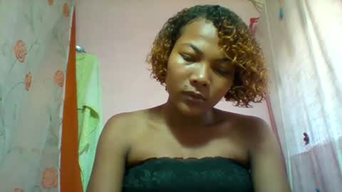 Snapshot of lyndah19 chatting on 02.18.26 lyndah19 online show from 02.18.26