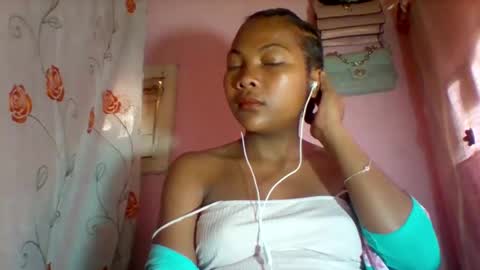 Snapshot of lyndah19 chatting on 03.11.26 lyndah19 online show from 03.11.26