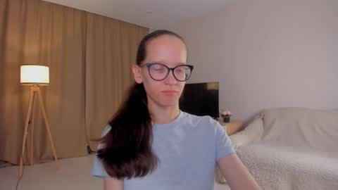 Sara online show from 10.15.25