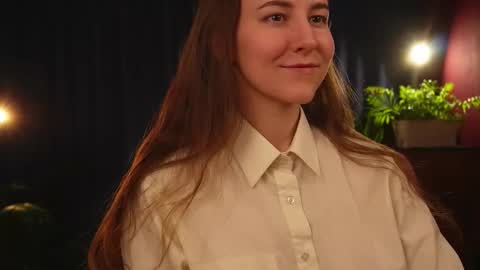 Snapshot of lynn_feline chatting on 11.29.25 Lynn online show from 11.29.25