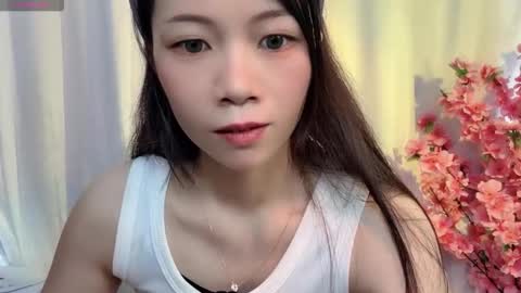 Snapshot of lynnalltop_165_keke chatting on 10.18.25 lynnalltop_165_keke online show from 10.18.25