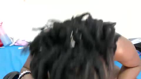 lyenne online show from 10.17.25