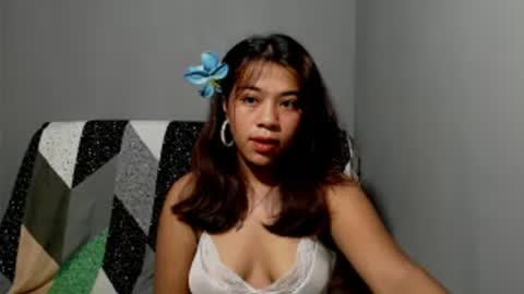 Snapshot of lynskaye2005 chatting on 06.27.26 Lyn online show from 06.27.26