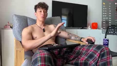 Snapshot of lyon_power_ chatting on 06.14.26 Dani online show from 06.14.26