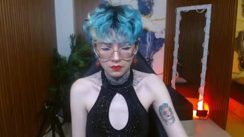 Snapshot of lyra_tay chatting on 05.10.26 lyra_tay online show from 05.10.26