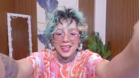 Snapshot of lyra_tay chatting on 06.05.26 lyra_tay online show from 06.05.26