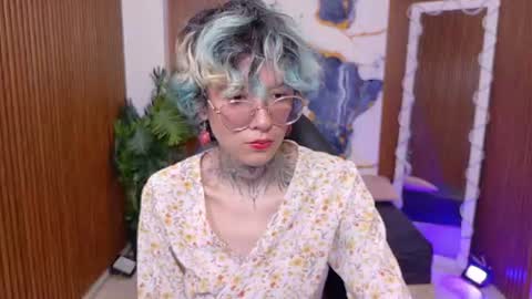 Snapshot of lyra_tay chatting on 06.11.26 lyra_tay online show from 06.11.26