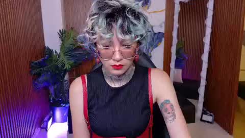 Snapshot of lyra_tay chatting on 07.18.26 lyra_tay online show from 07.18.26