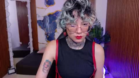 Snapshot of lyra_tay chatting on 07.26.26 lyra_tay online show from 07.26.26