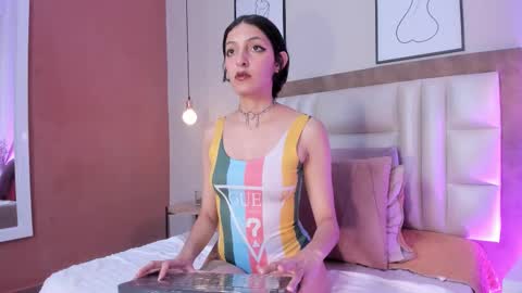 Lyravendrell online show from 01.12.26