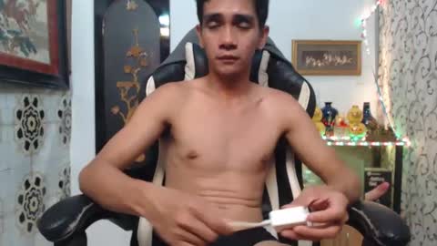 Snapshot of lyubovmoya3 chatting on 01.07.25 SWEETPINOY online show from 01.07.25