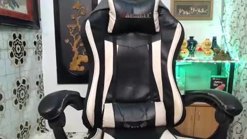 Snapshot of lyubovmoya3 chatting on 01.27.25 SWEETPINOY online show from 01.27.25