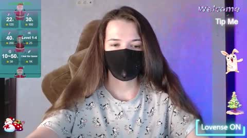 Snapshot of m00n8kiki chatting on 12.22.25 Ksu online show from 12.22.25