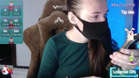 Snapshot of m00n8kiki chatting on 01.09.26 Ksu online show from 01.09.26