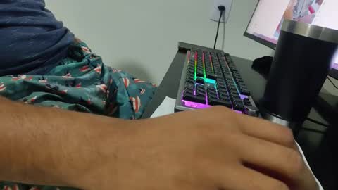 m0ren01995 online show from 04.03.26