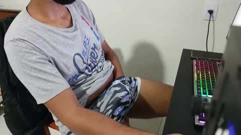 Snapshot of m0ren01995 chatting on 05.26.26 m0ren01995 online show from 05.26.26