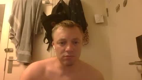 Snapshot of m15kala chatting on 11.10.25 m15kala online show from 11.10.25