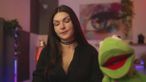 Snapshot of m1agarand chatting on 12.18.25 M1A Dddy online show from 12.18.25