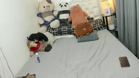 Snapshot of m1sspinay_yassie chatting on 01.25.25 Cutie Yassie online show from 01.25.25