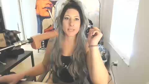 Snapshot of m3taaa chatting on 10.10.25 M3ta online show from 10.10.25