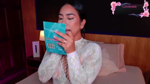 Malu Lopez online show from 06.25.26