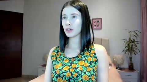 Macarena online show from 11.25.25