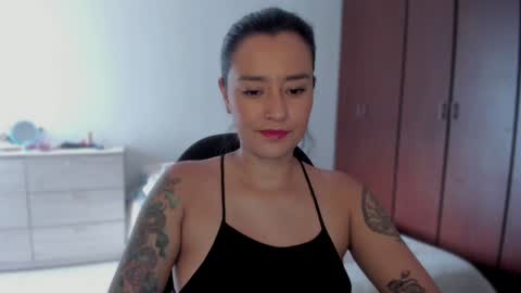 Snapshot of macarenax chatting on 12.18.24 Maca online show from 12.18.24