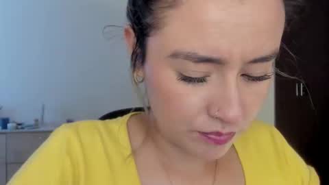 Snapshot of macarenax chatting on 10.02.25 Maca online show from 10.02.25
