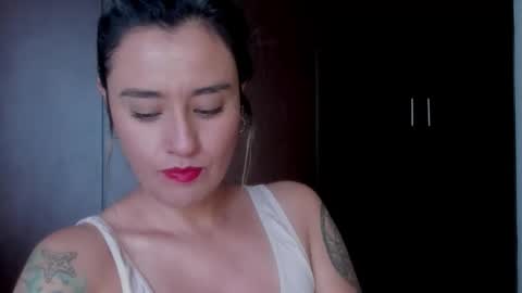 Snapshot of macarenax chatting on 10.21.25 Maca online show from 10.21.25