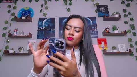 Macey Elliot Modelo Independiente online show from 02.12.25