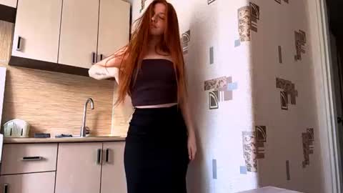 Snapshot of machelleunderdahl chatting on 06.22.26 Nicole online show from 06.22.26
