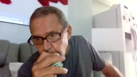 Snapshot of machet1 chatting on 12.11.24 machet1 online show from 12.11.24