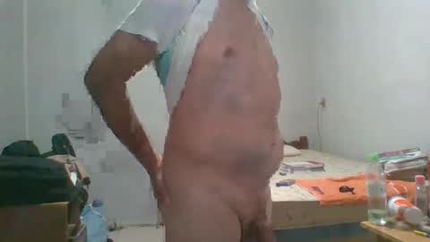 Snapshot of machoalex chatting on 02.21.25 MACHOLIVRE online show from 02.21.25